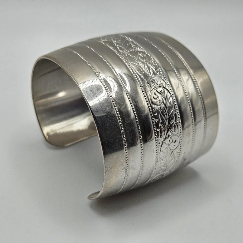 VINTAGE Monet Polished Silver Tone Etched Design Wide 2